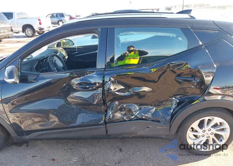 2023 Chevrolet Bolt Euv Fwd Lt z USA, uszkodzony, nr VIN 1G1FY6S07P4144756